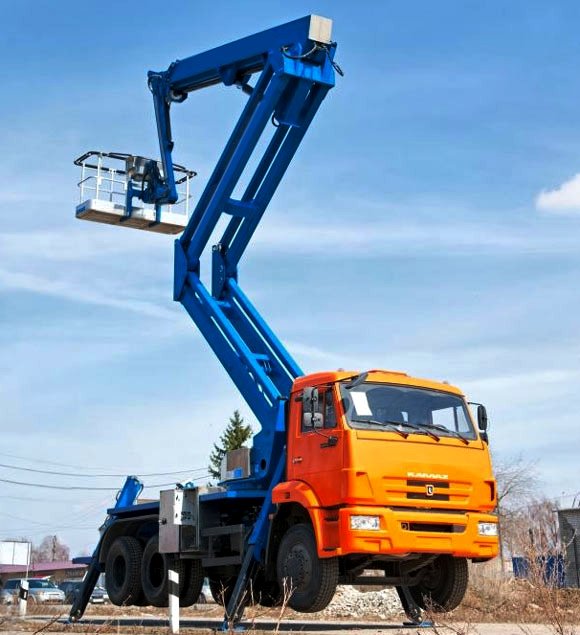 автовышка коленчатая